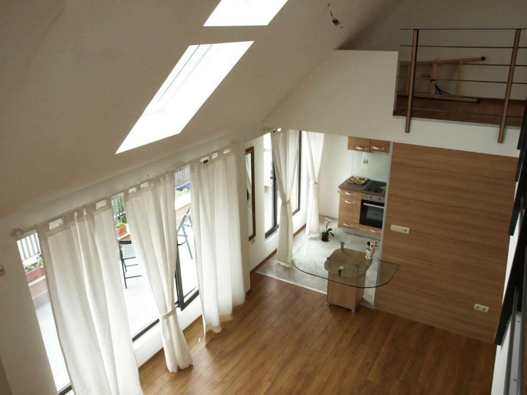 Great Located Architektural Penthouse Apartment 플로브디프 외부 사진
